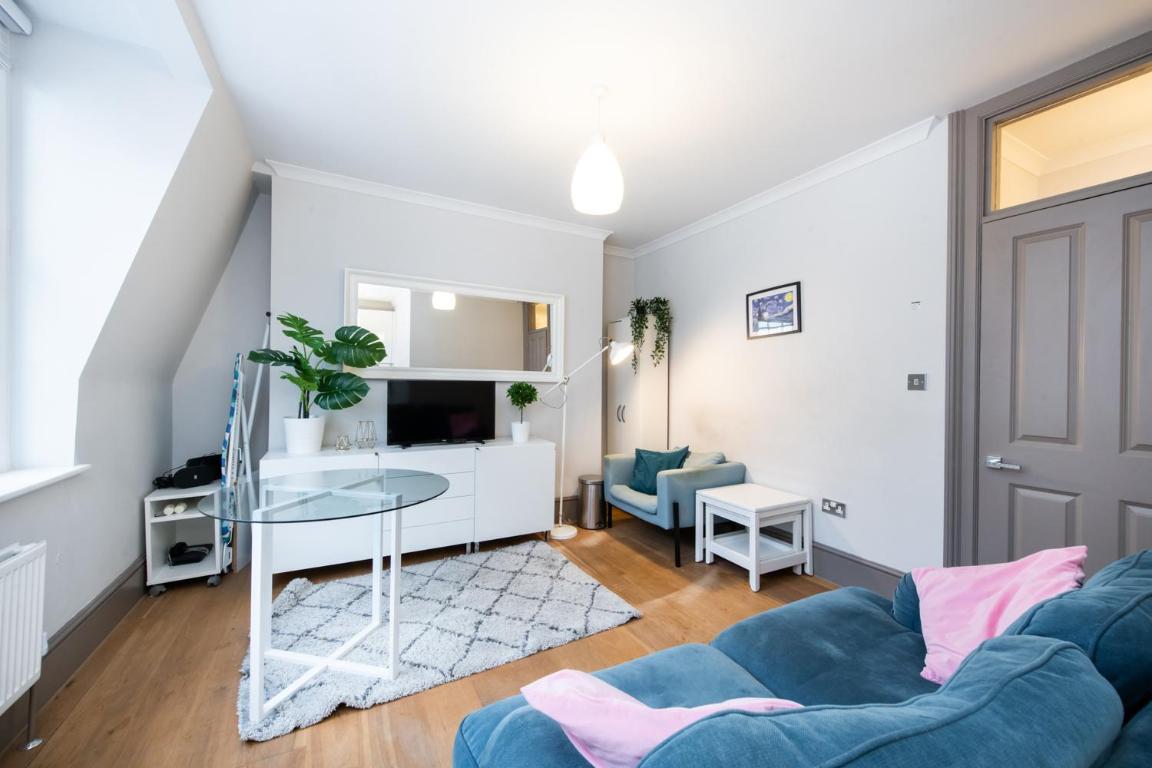 2Bed Cosy Flat in Vibrant Fitzrovia