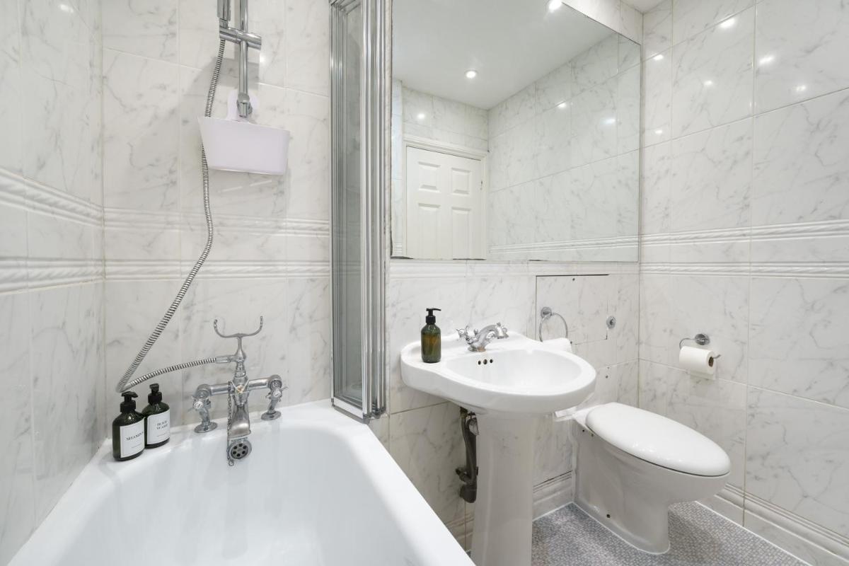 2 Bedr, 3 Beds, 1 Bath Thames, Trafalgar SQ