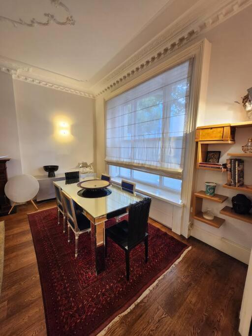 2 Bedroom luxury flat in South Kensington