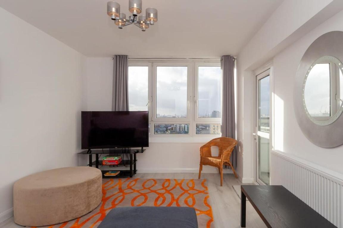 3 Bedroom Old Street Apartment – Amazing Views