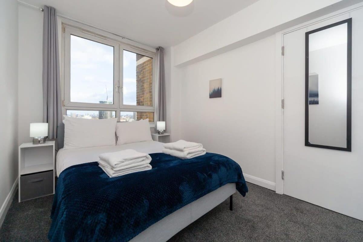 3 Bedroom Old Street Apartment – Amazing Views