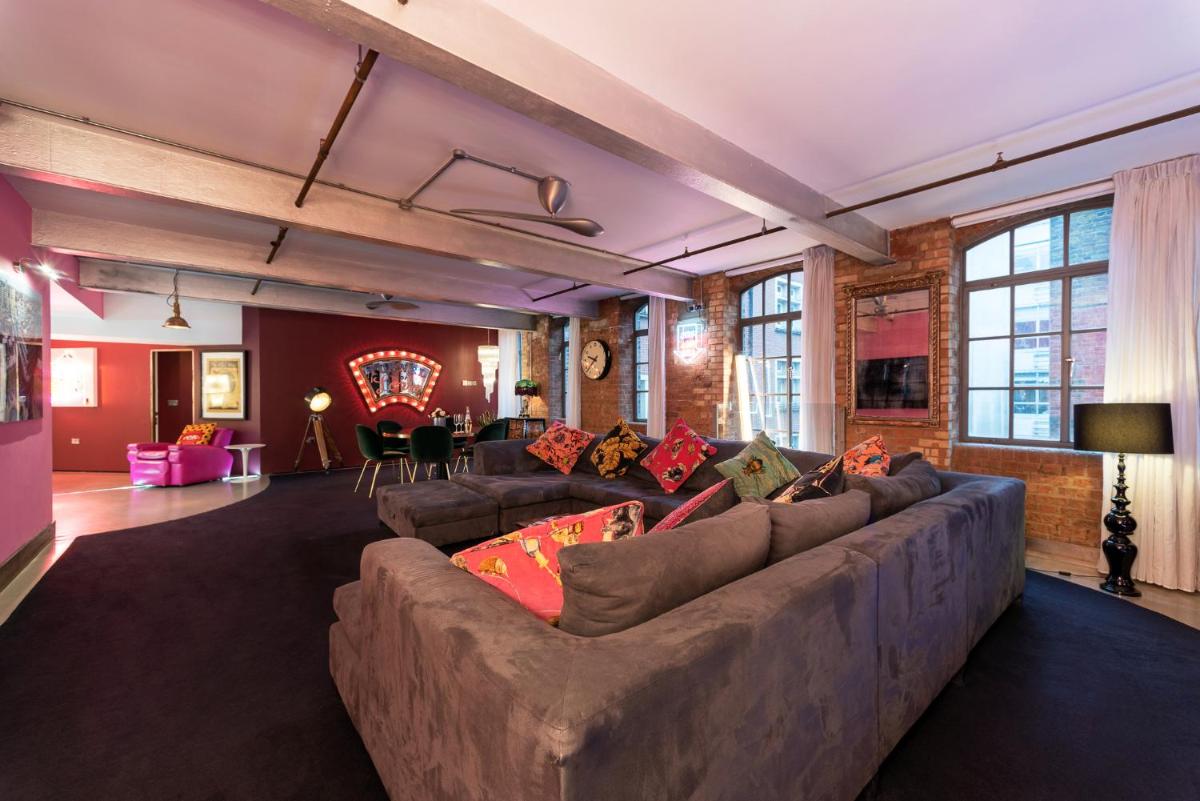 Amazingly Luxurious Loft Apartment, Soho – 3 Bedrooms, 2 Bath & Office