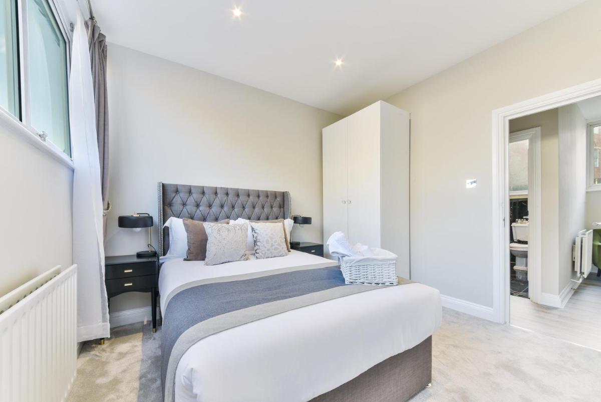 Avari Apartments – Hatton Collection