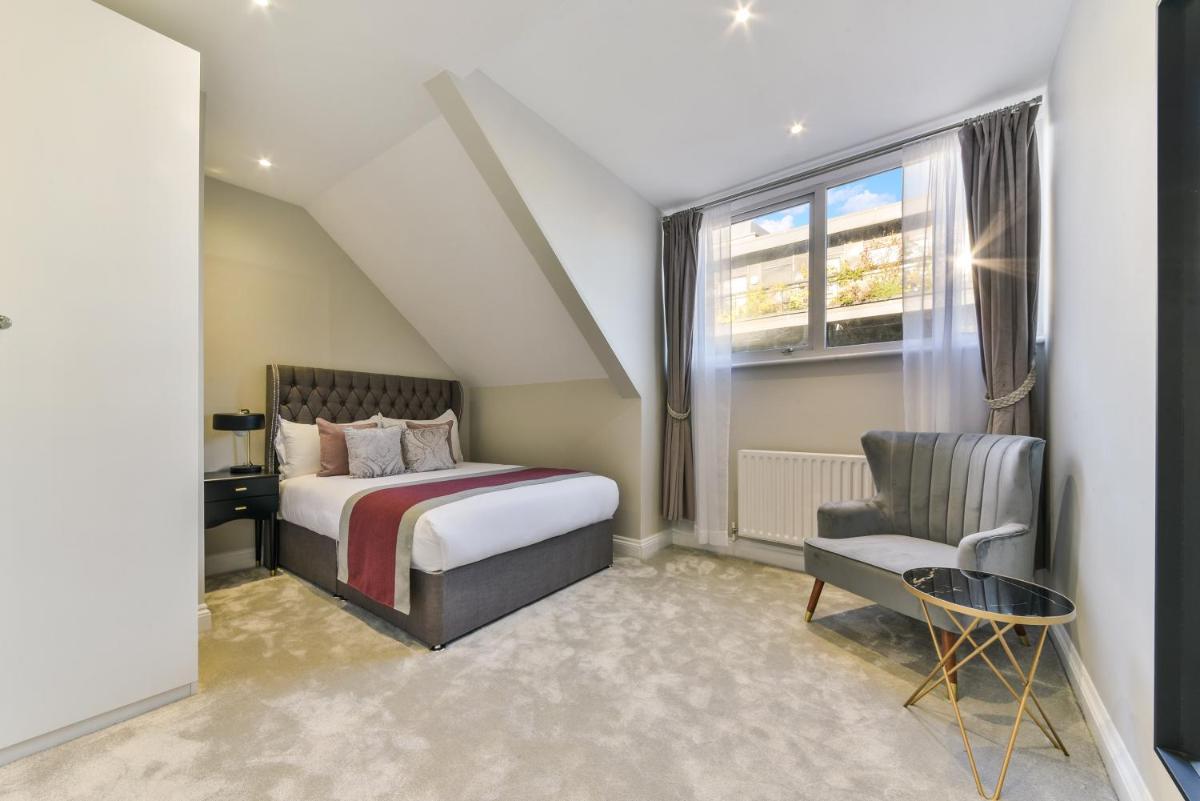 Avari Apartments – Hatton Collection