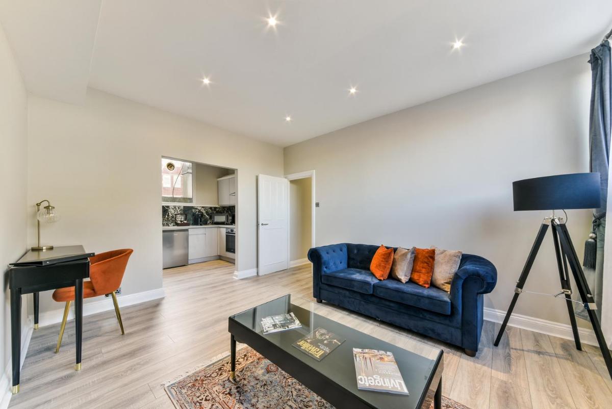 Avari Apartments – Hatton Collection