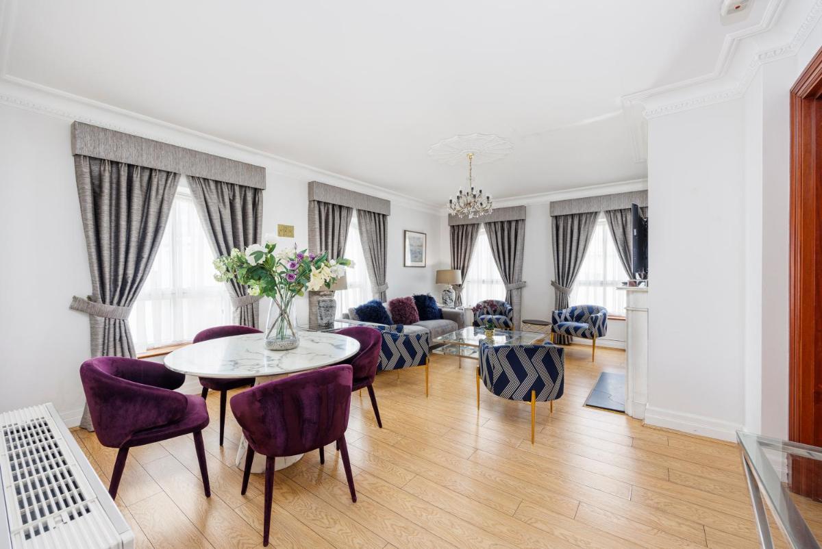 CARLTON COURT – MAYFAIR