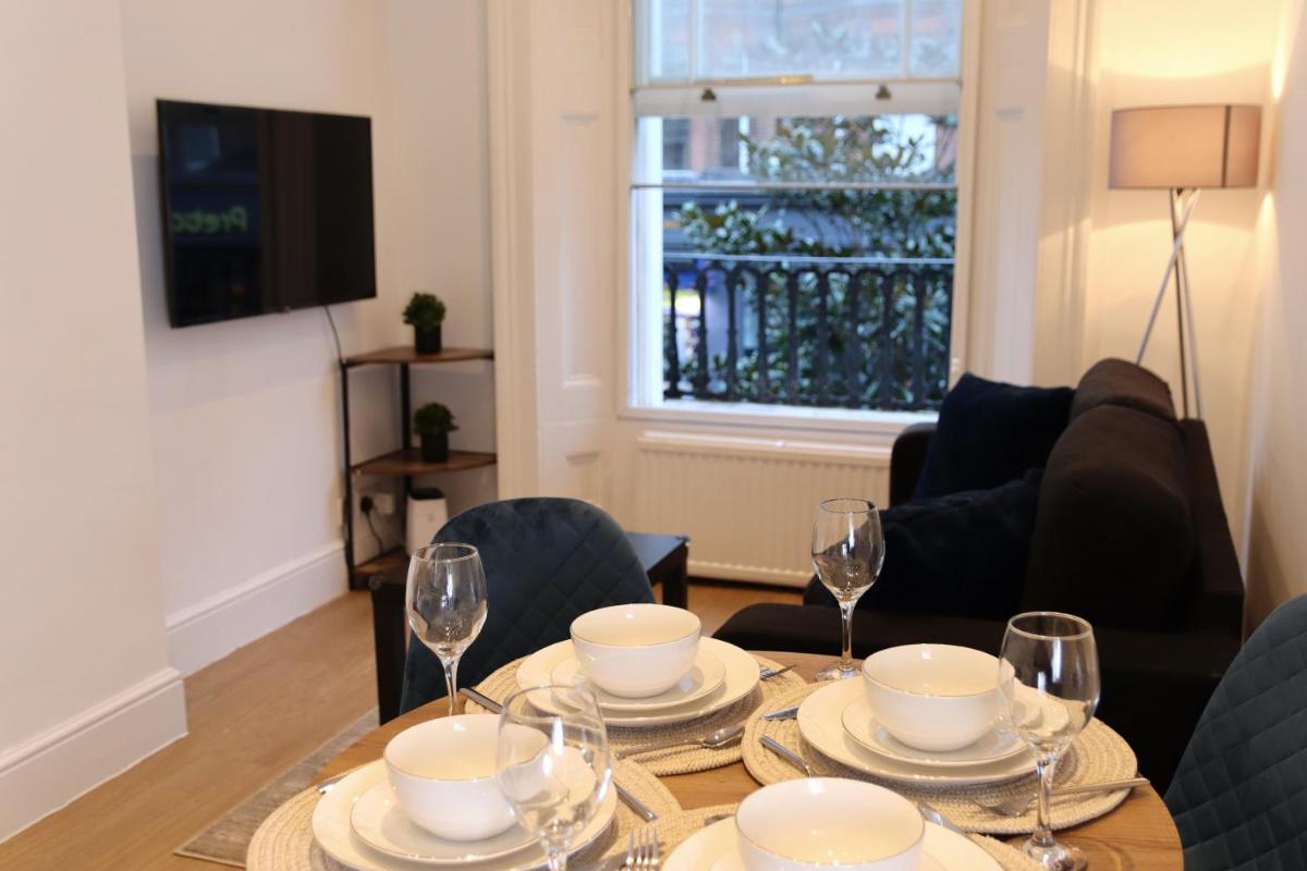 Charming Hyde Park 2Bedroom Flat