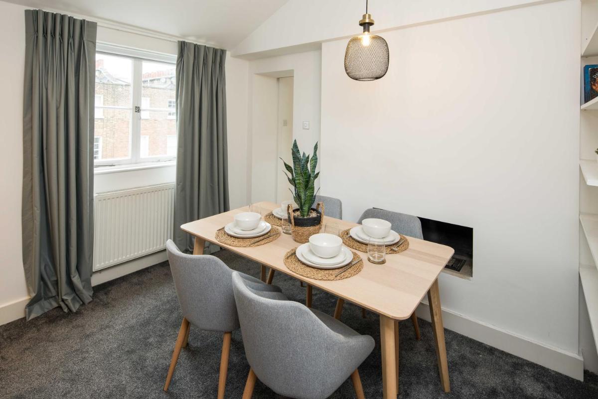 Elegant 3BR, 2BA Flat in Marylebone – Ideal Location Near Station & Attractions