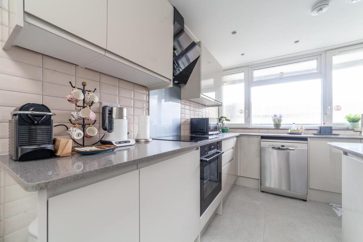 Excellent 3-Bed Flat In Elephant & Castle