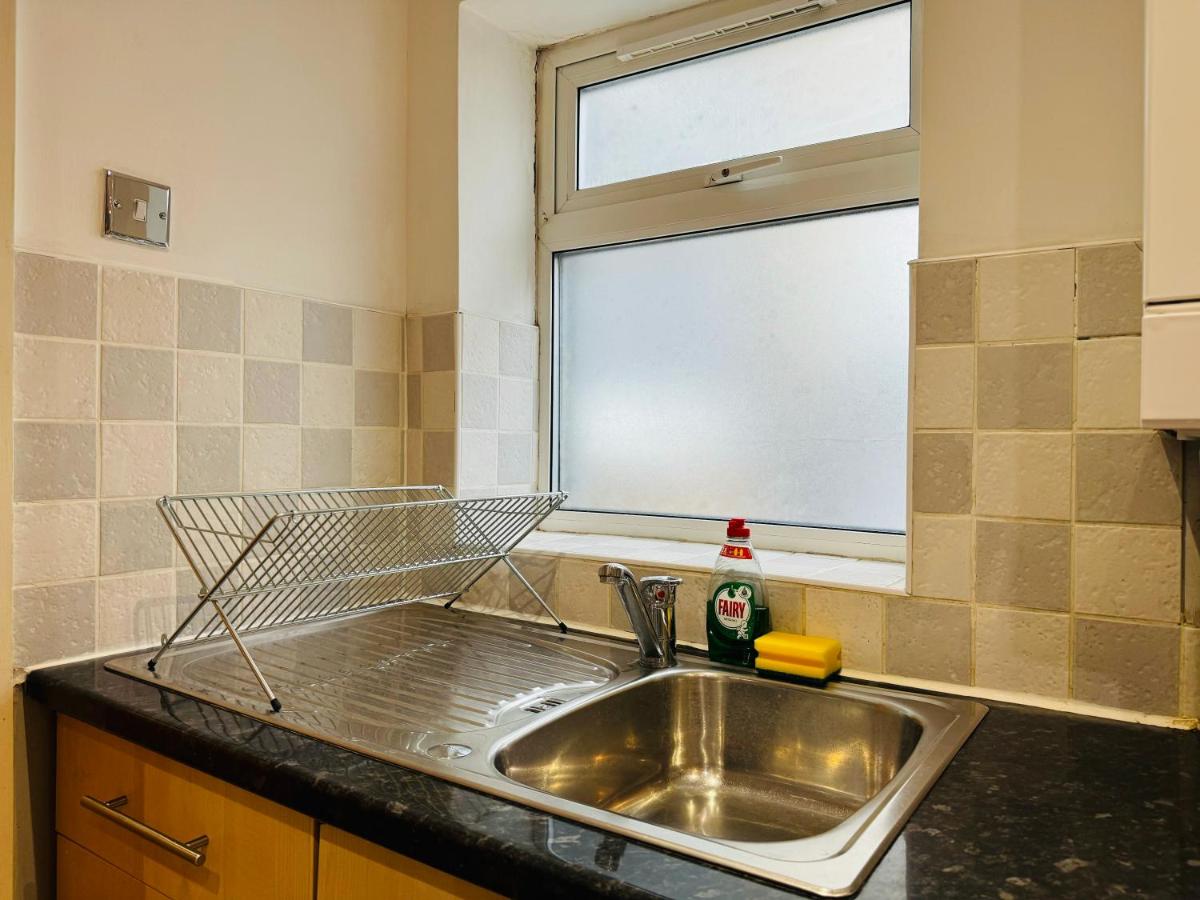 Falcon – 2 Bedroom Ground floor flat in Central London