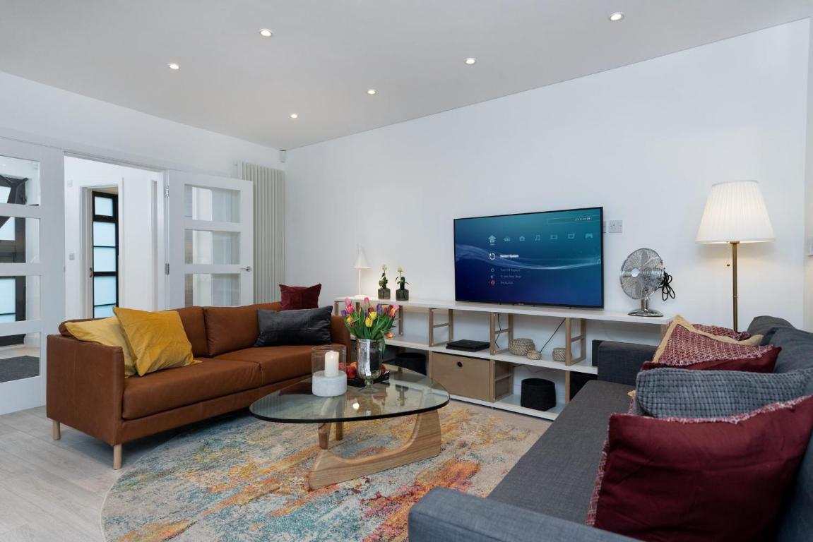 Huge & Central 3 Bedr, 4 Beds, 2,5 Bath Covent Gdn