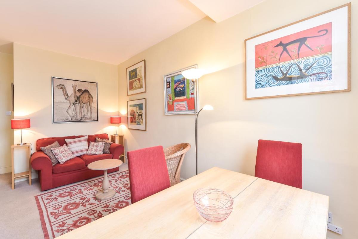 JOIVY 2 bed flat in the heart of London, close to Victoria Station