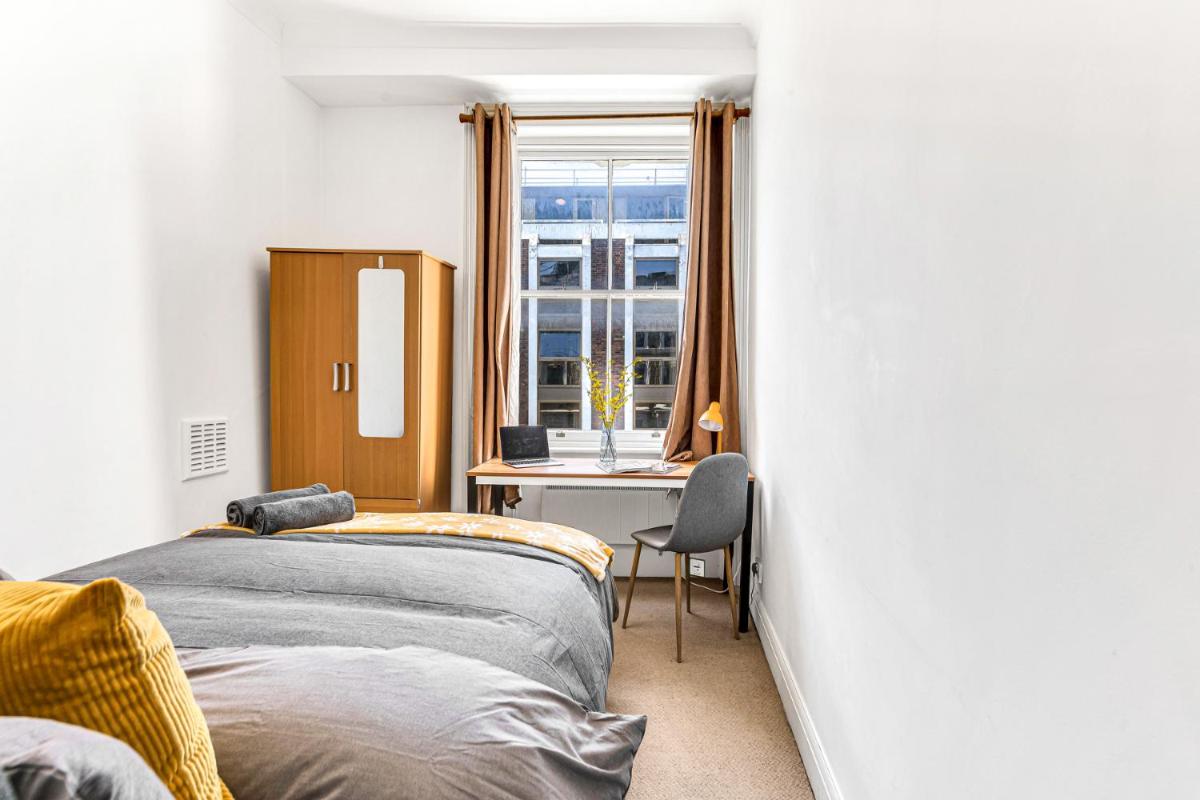 LUXstay2 Earls Court Apartment – Sleeps up to 8