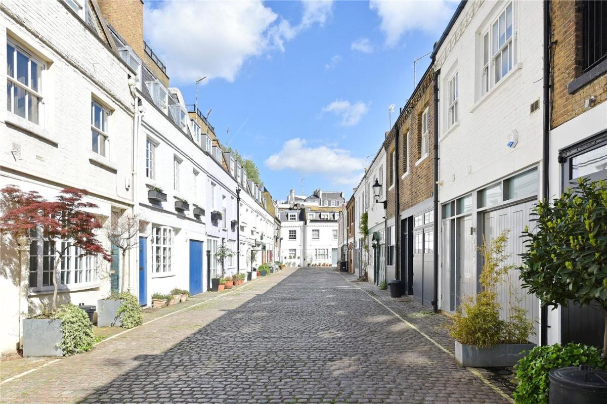 Londwell, Chic Hyde Park Mews House