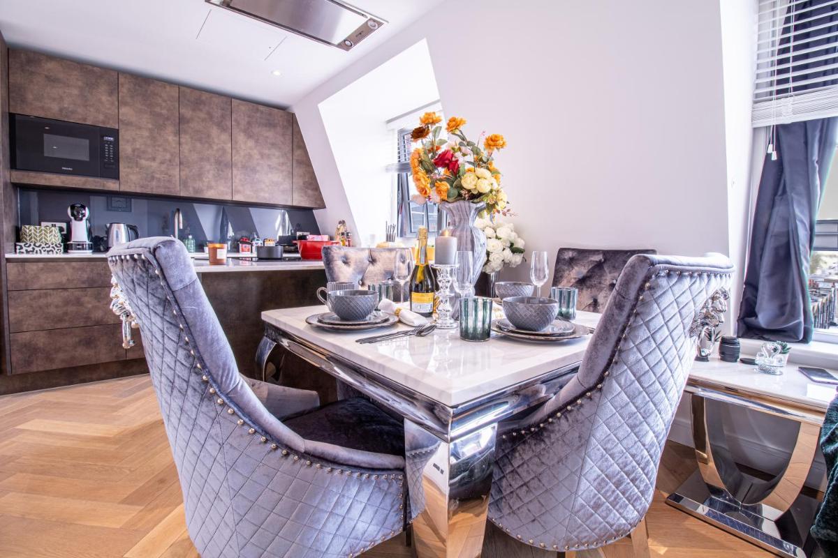 Luxurious 1-Bedroom Penthouse in Marble Arch 71