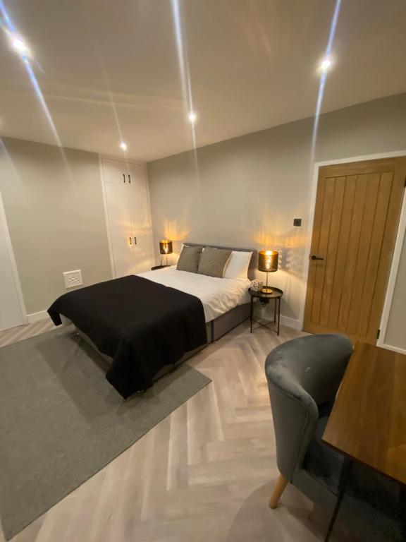 Luxury 2 bed 1 bath in Central London by Graceful Apartments