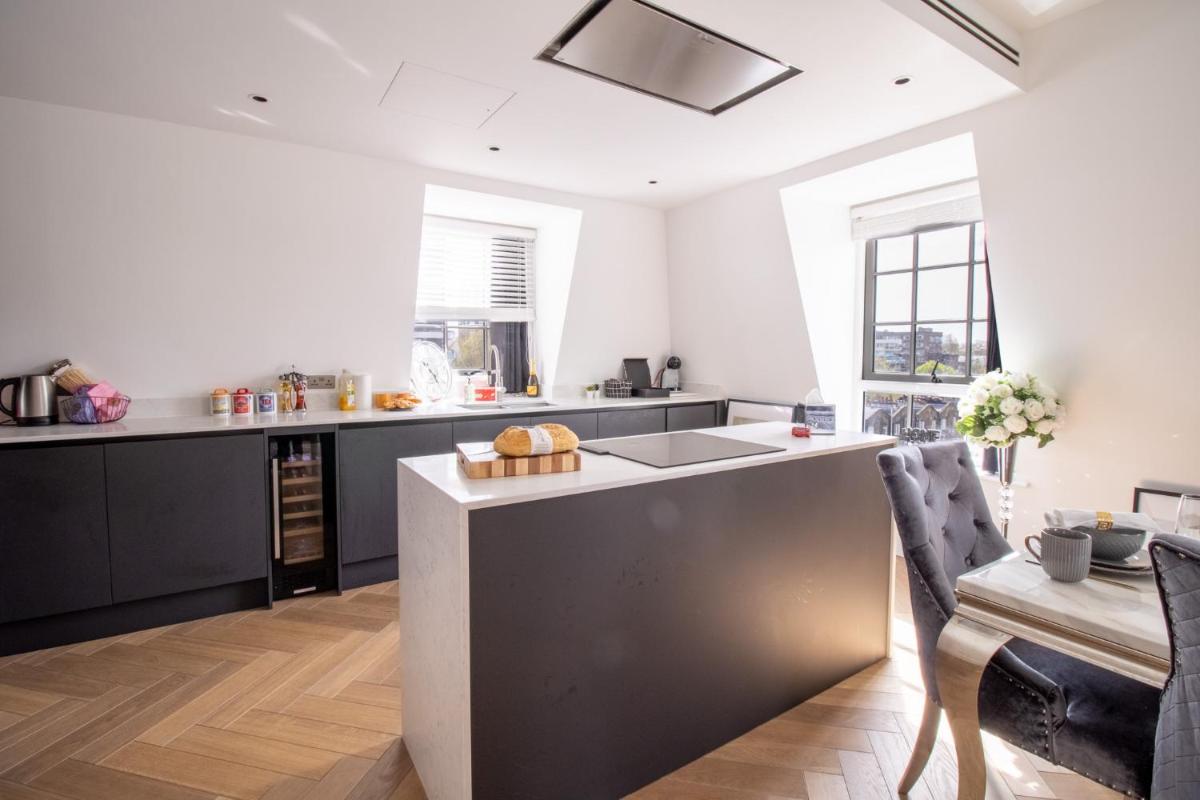 Marble Arch Penthouses with Skyline Views