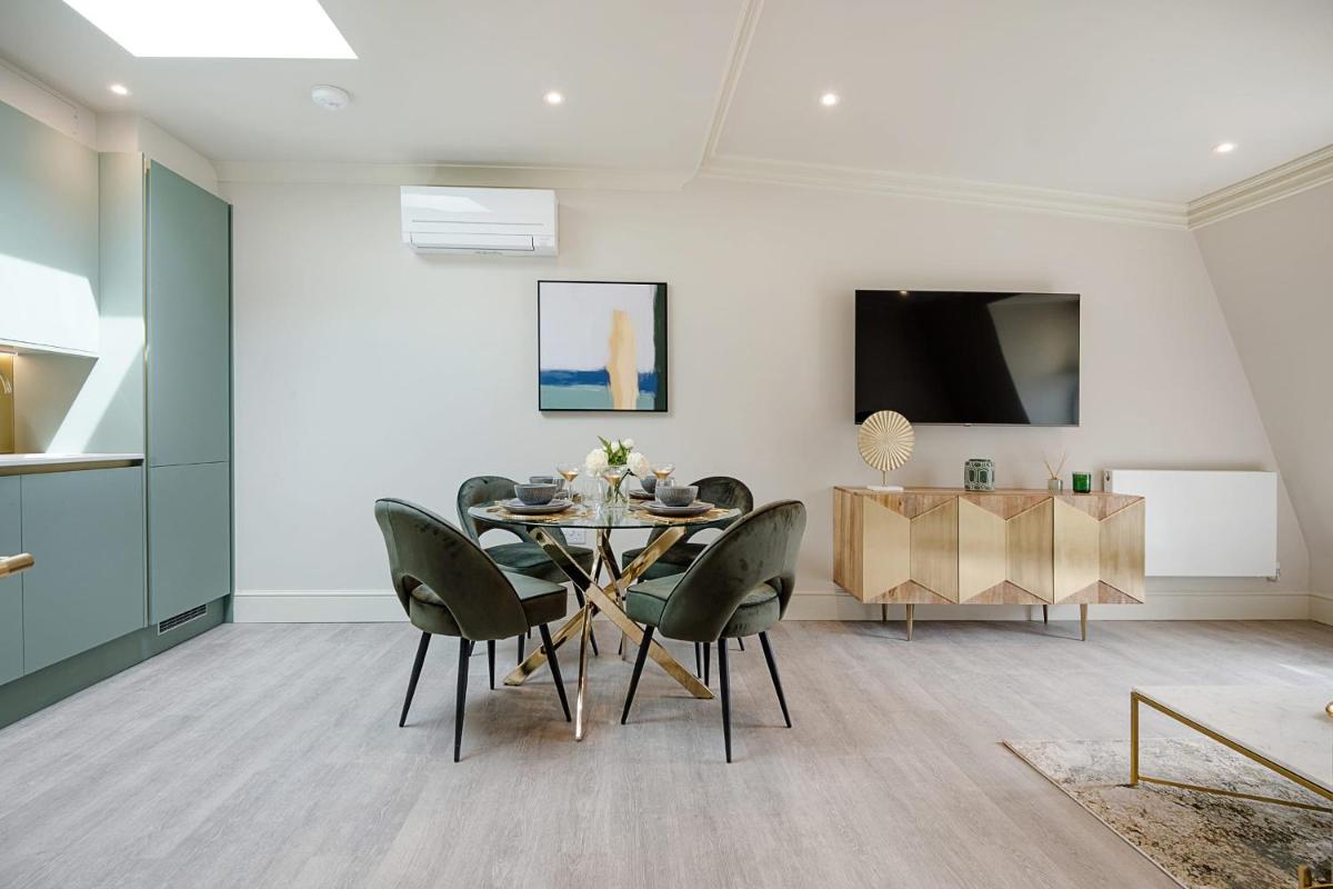 Marble Arch Suite 8-Hosted by Sweetstay