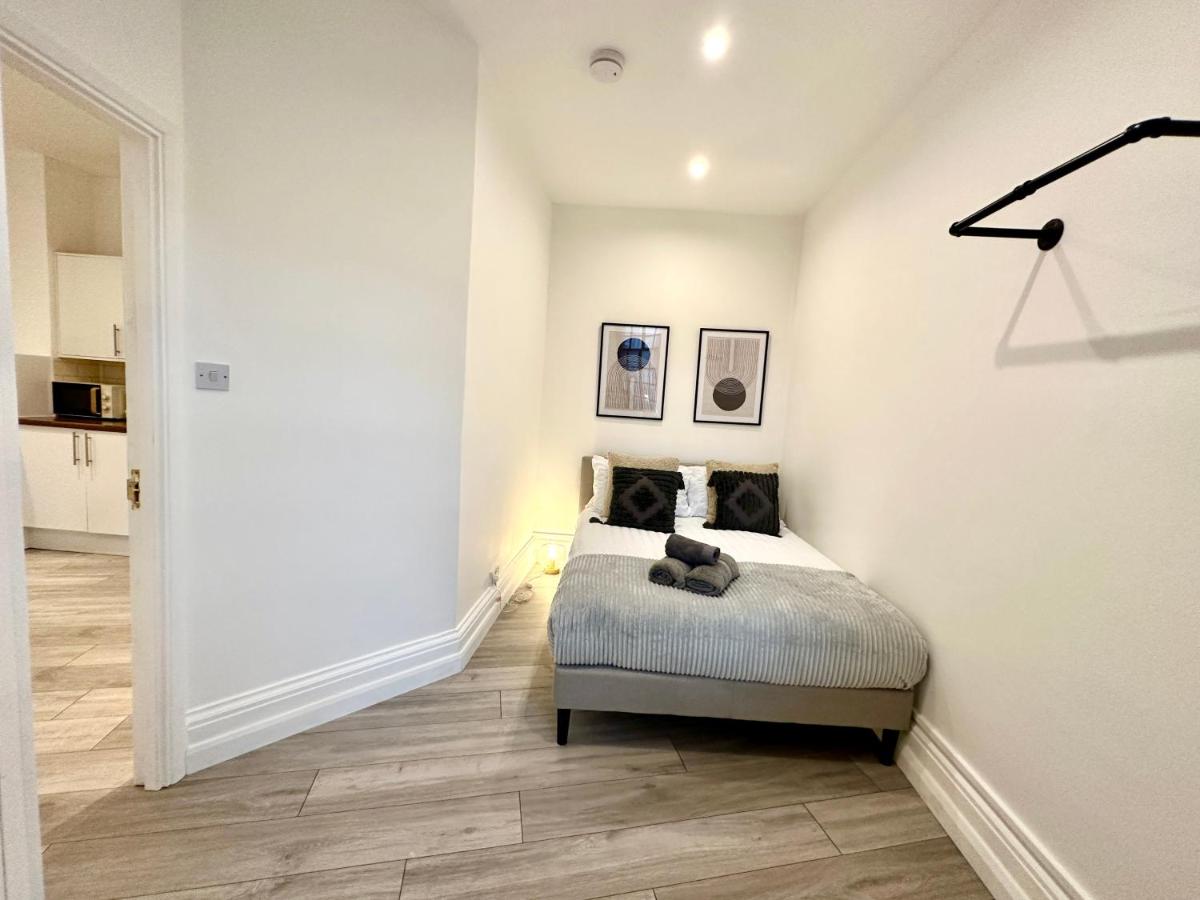 Modern 1-Bedroom Apartments in Shoreditch, Old Street