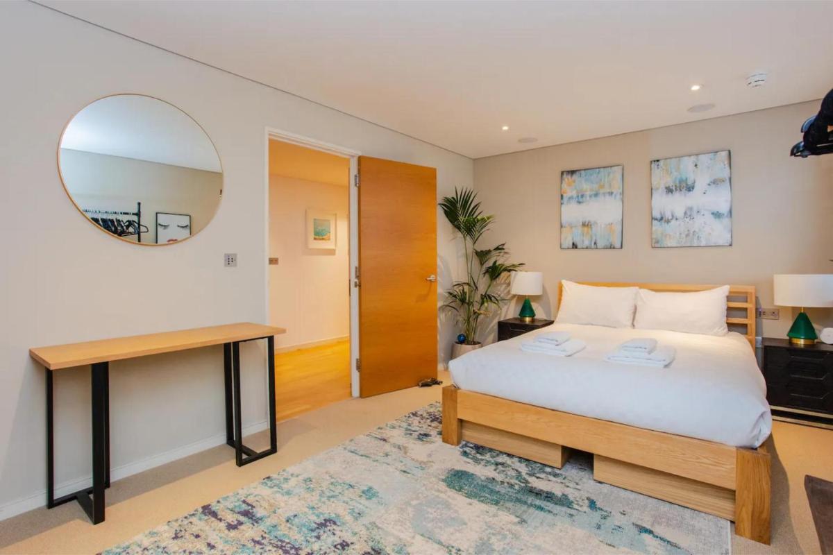 Modern 3 Bedroom Apartment in Paddington