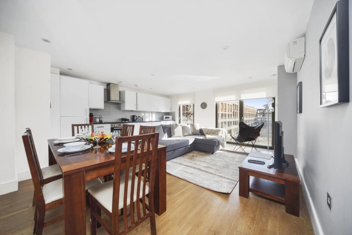 Modern Apartments in Bayswater Central London FREE WIFI & AIRCON by City Stay Aparts London