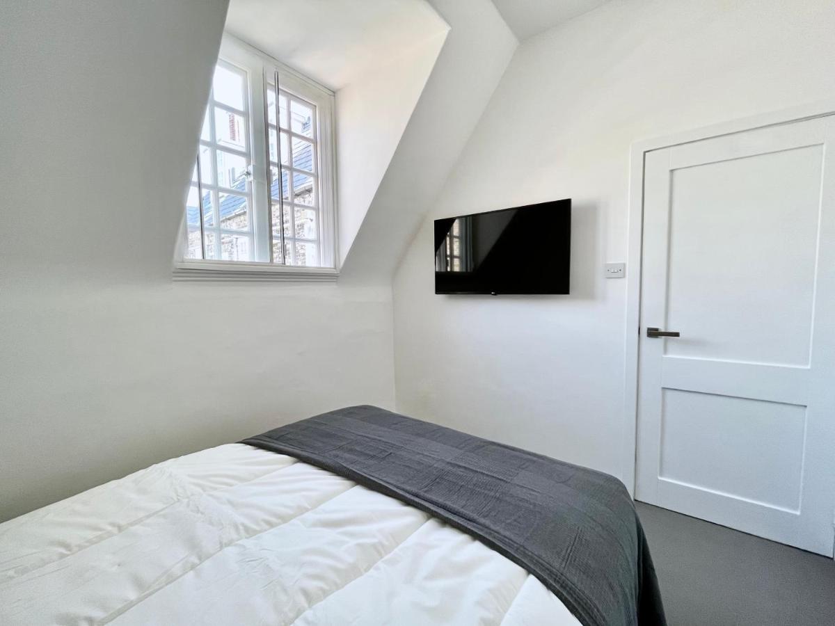 NEW Oxford Circus 2 Bedr, 3 Beds Best Location