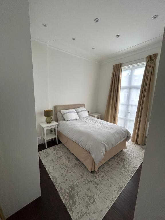 Number 53 – Stunning Maisonette with Parking in Kensington & Chelsea