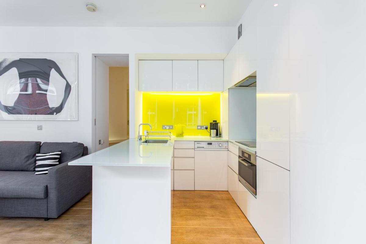 Oxford Circus Designer Apartment