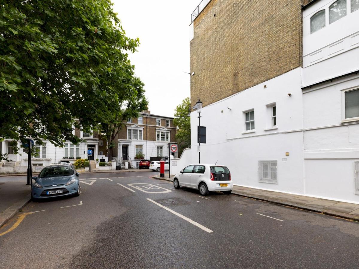 Pass the Keys Chic 1 bedroom flat steps of King’s Road Chelsea