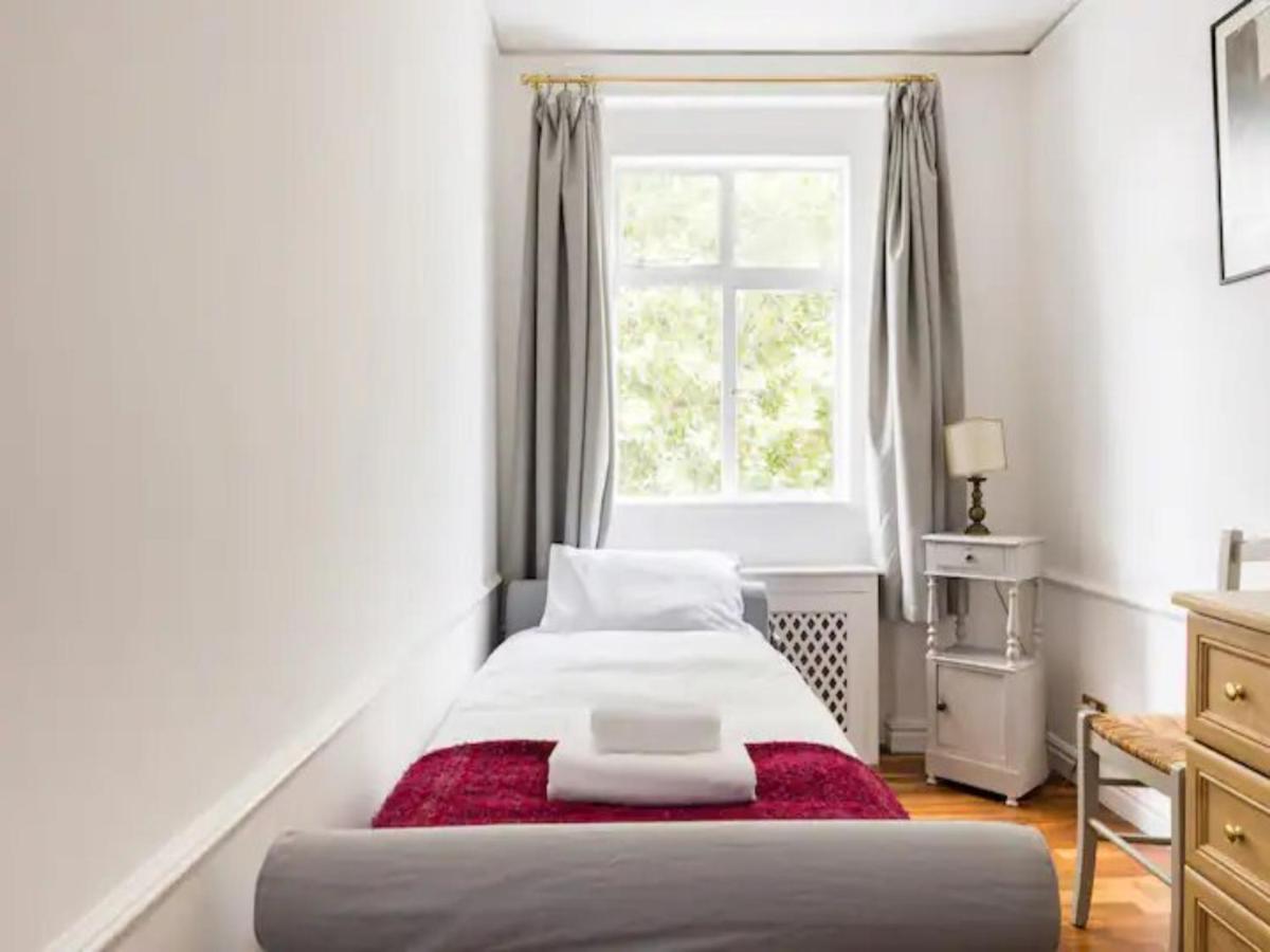 Pass the Keys Spacious and central 2 bedroom flat in Chelsea