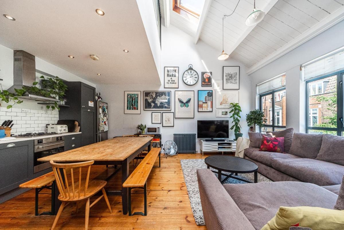 Pass the Keys – Trendy flat with private terrace in Central East London