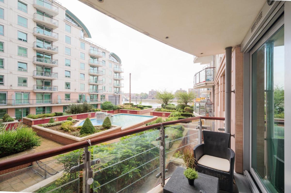 Riverside Balcony Apartments, 10 minutes from Oxford Circus