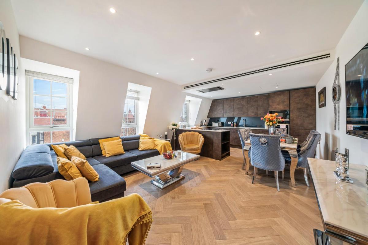 Spectacular 2-Bedroom Penthouse in Marble Arch 75