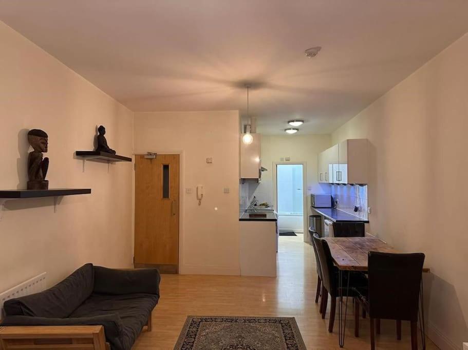 Studio Flat In Central London