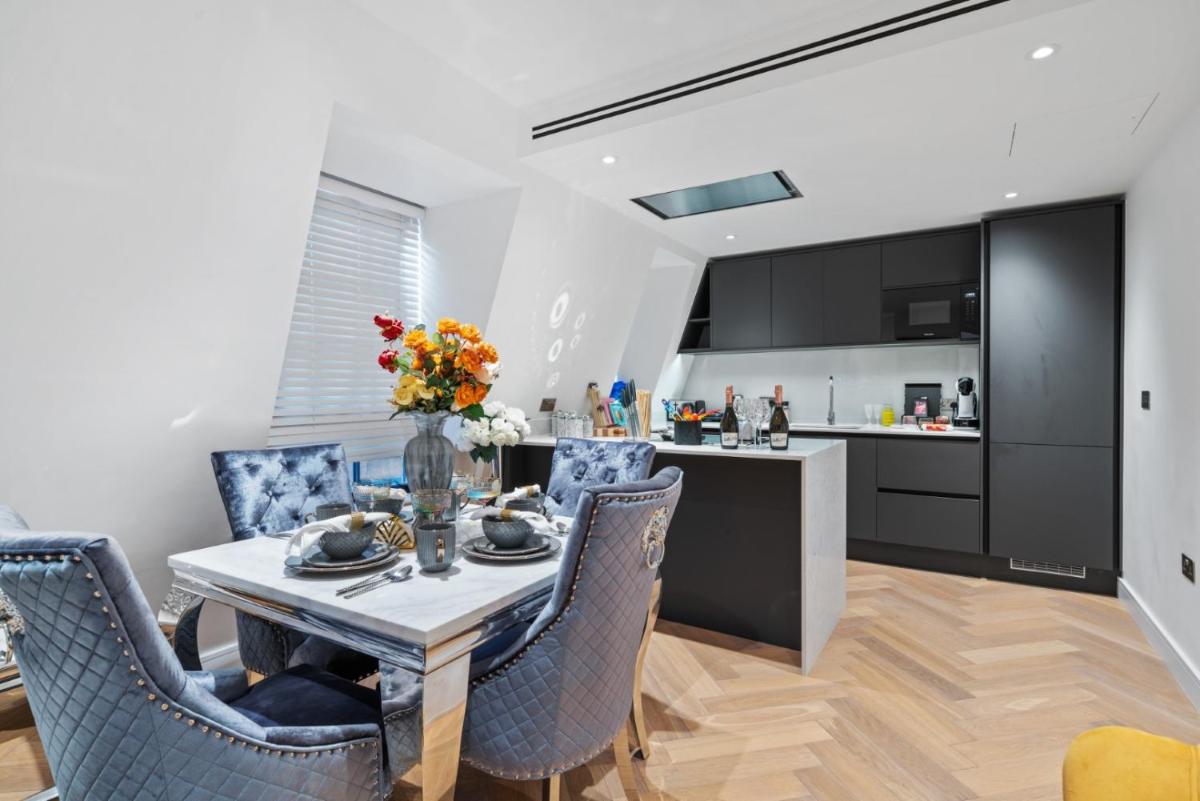 Stunning 1-Bedroom Penthouse in Marble Arch 72