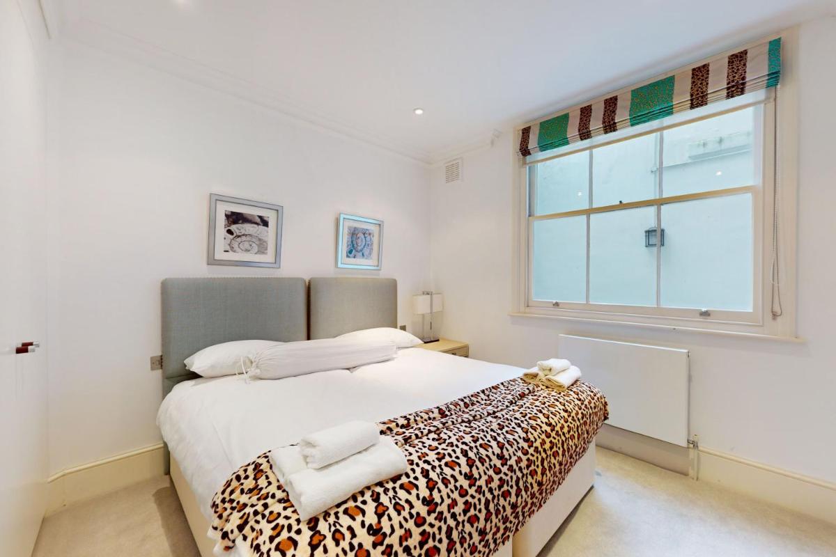 Stunning 2BD flat in South Kensington with a patio