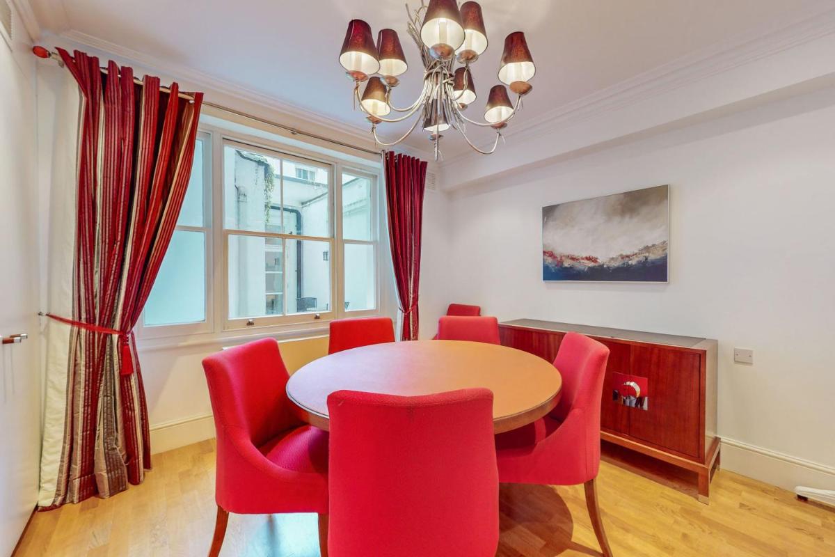 Stunning 2BD flat in South Kensington with a patio