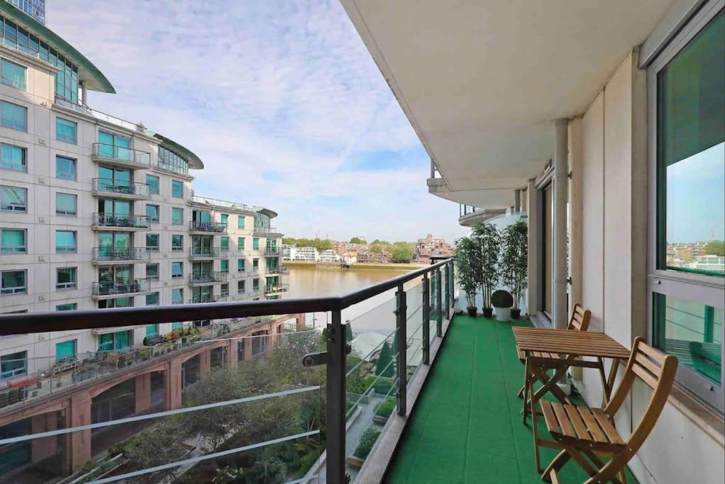 Stunning 2 Bed Thames River View – Central London