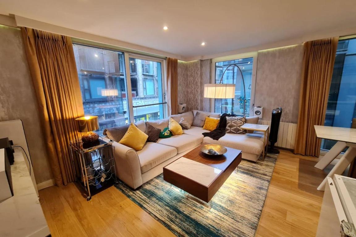 Stylish and Modern 1 Bedroom Apartment in Farringdon