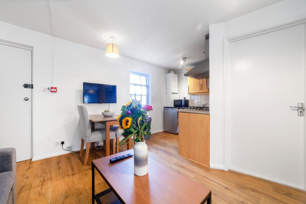 Vibrant 2BR Flat in the heart of Fitzrovia