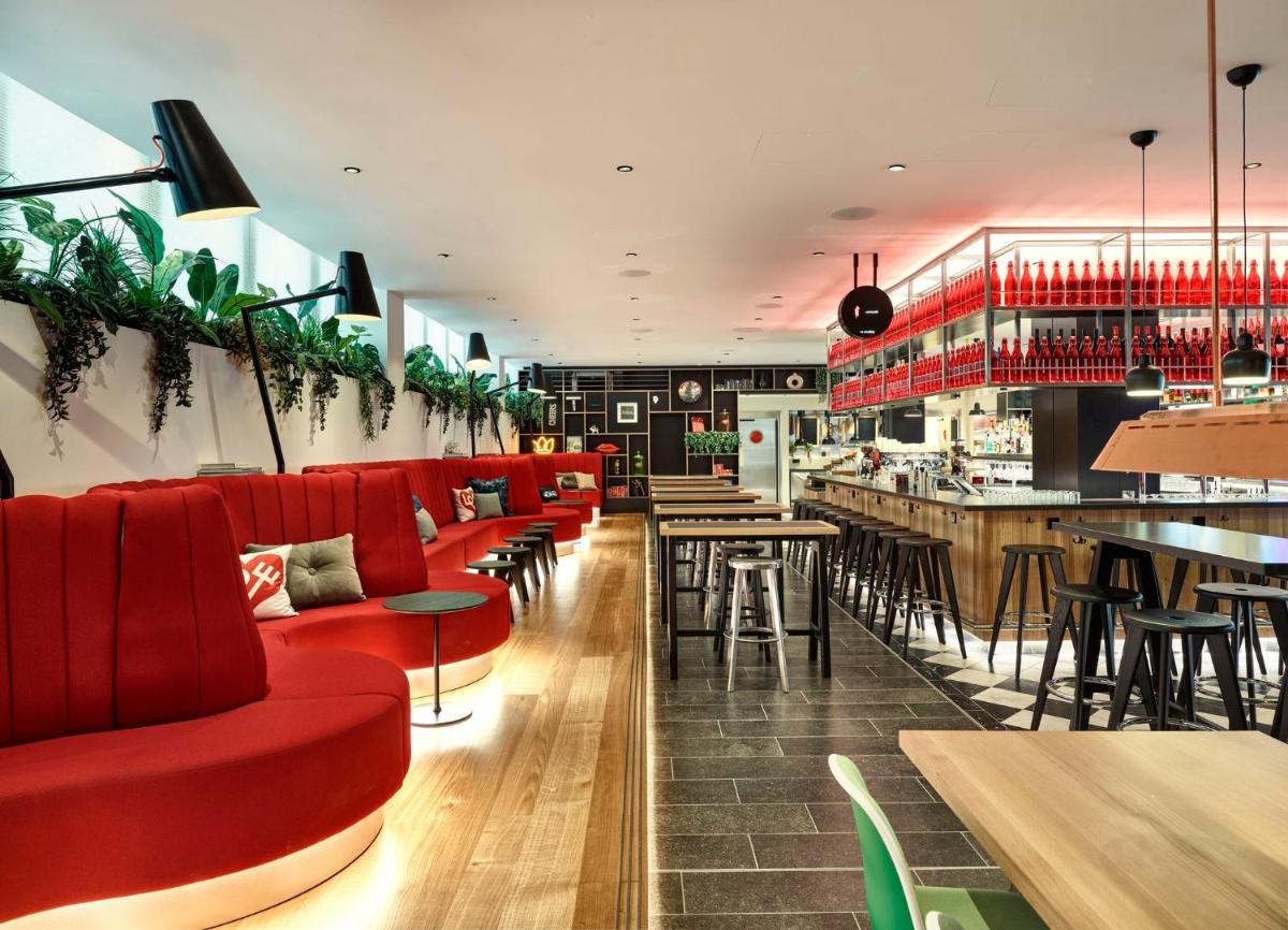 citizenM London Victoria Station