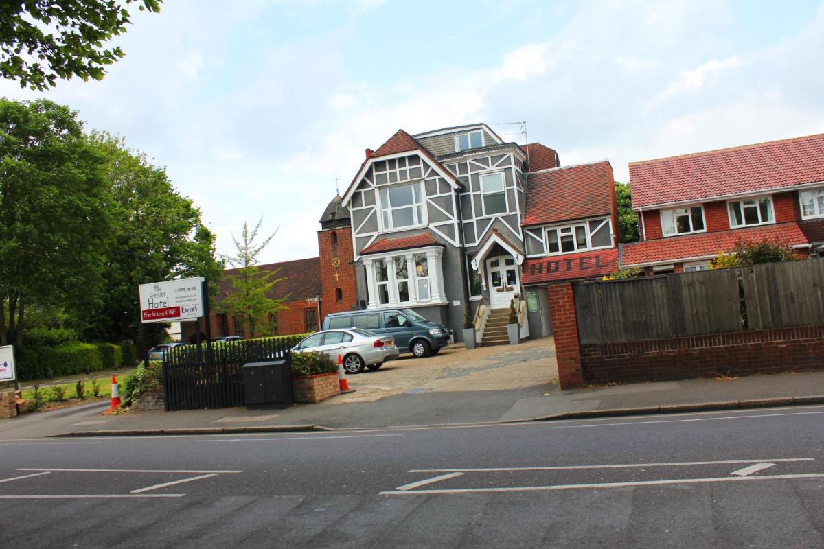 Gidea Park Hotel