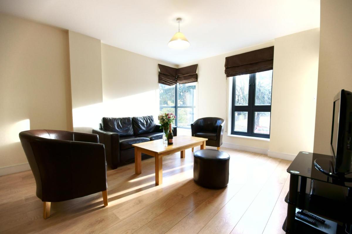 Lodge Drive Serviced Apartments