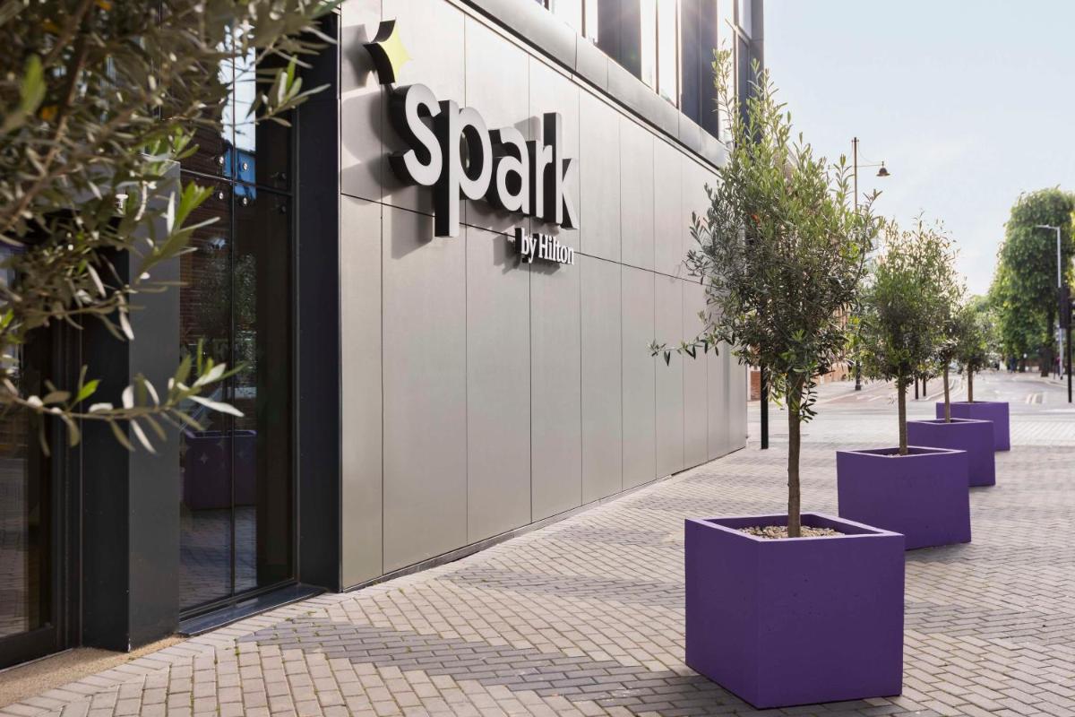 Spark by Hilton London Romford