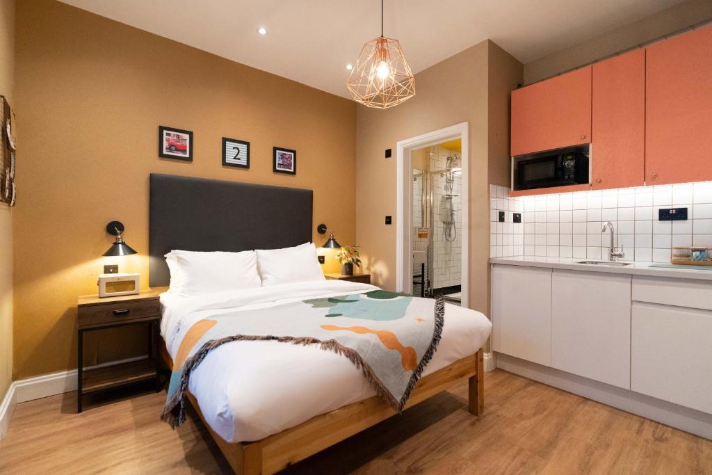 room2 London Hammersmith Townhouse