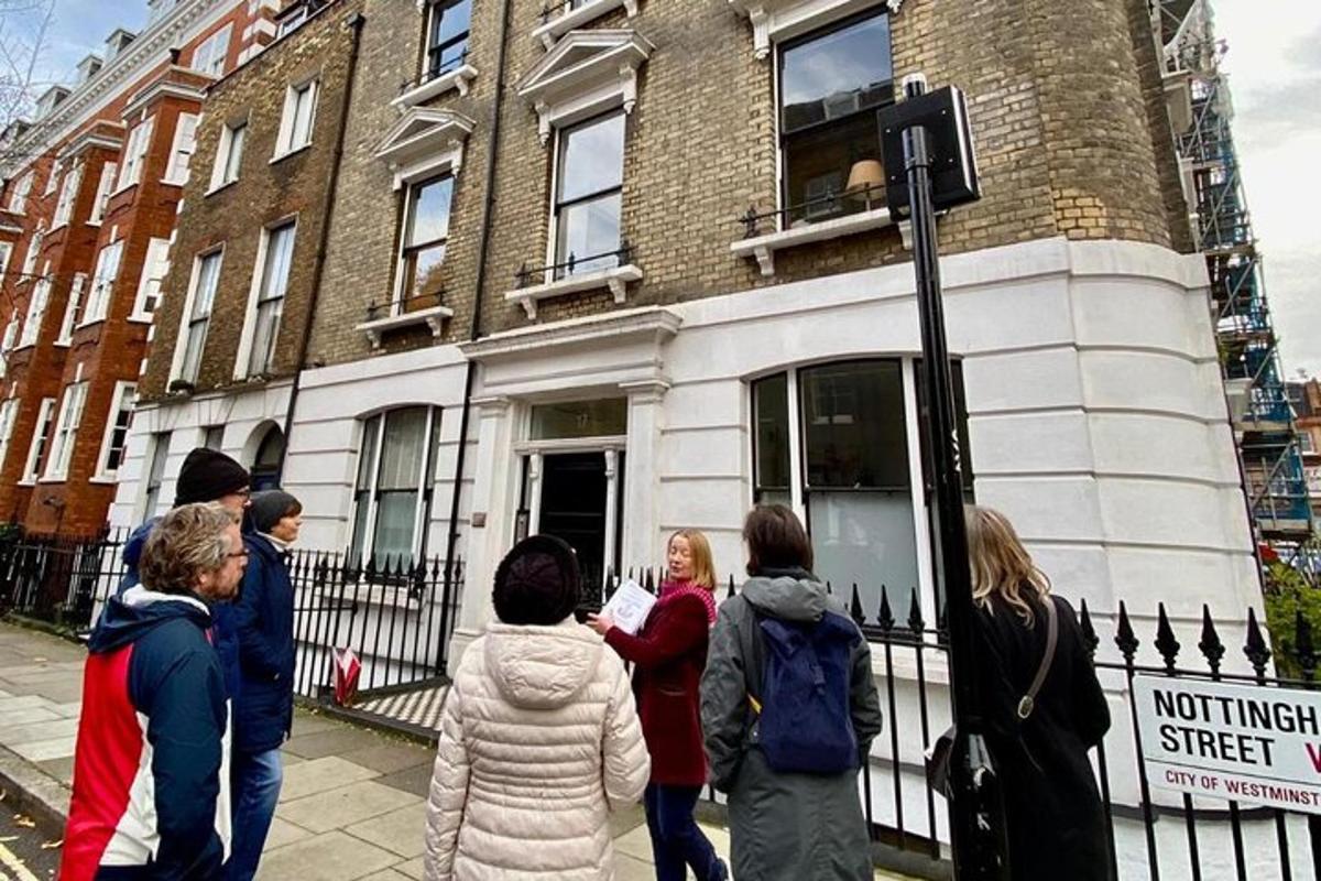 2-Hour Walking Tour Women of Whitechapel