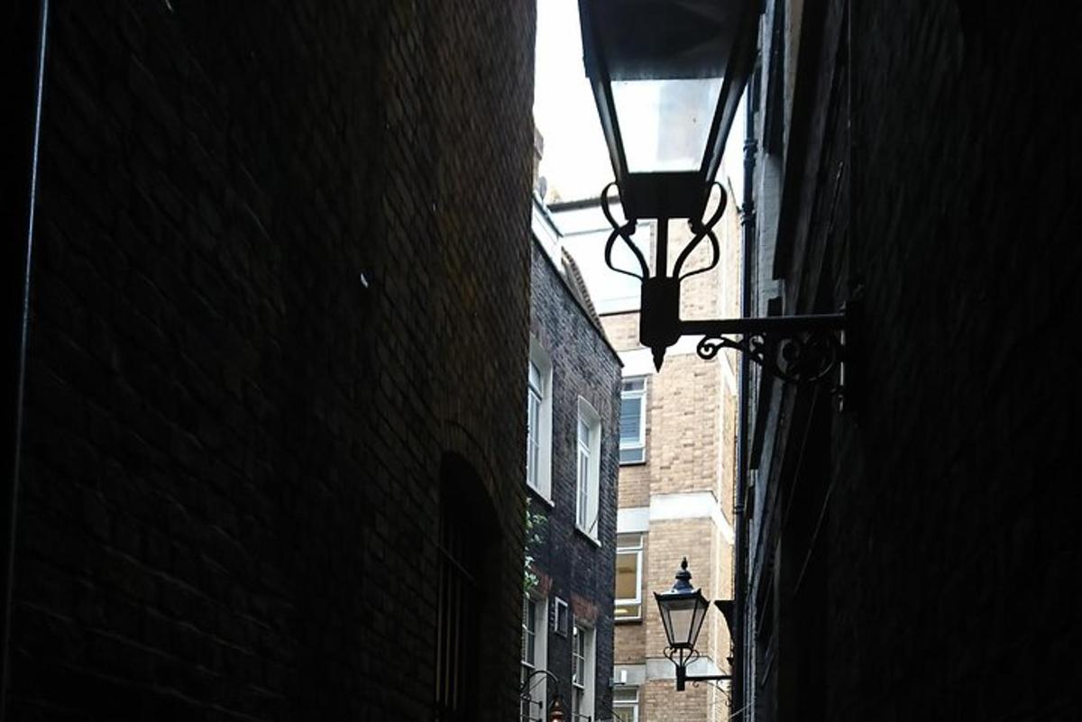 A Christmas Carol and Charles Dickens Old London Walking Tour