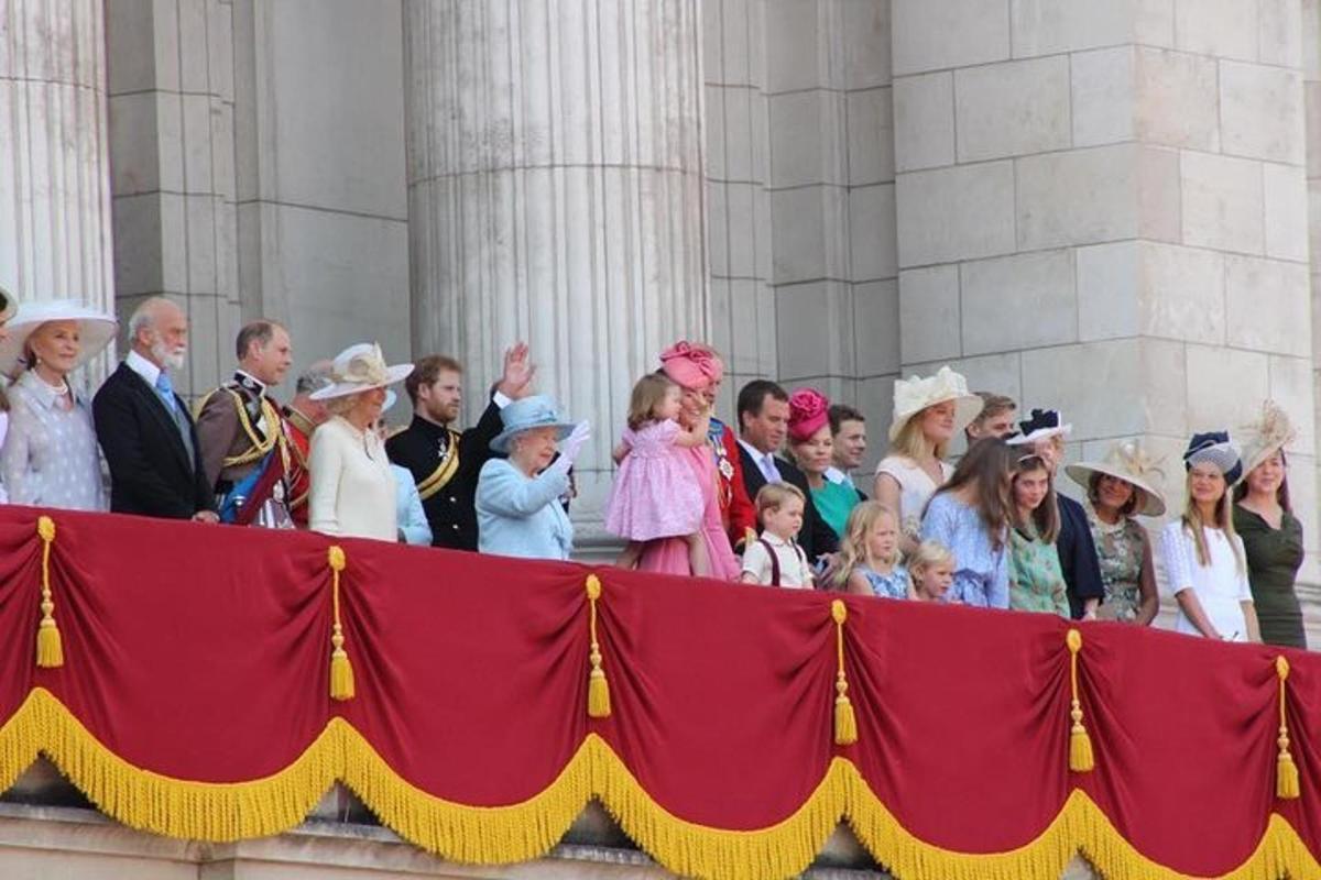 A Royal London Private Taxi Tour