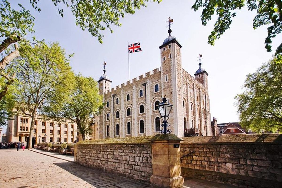 Best of London Tour inc Tower of London and Changing of the Guard