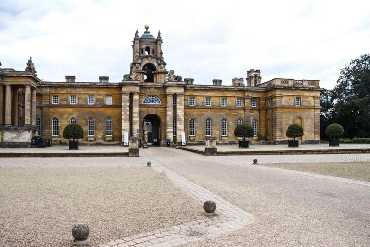 Blenheim palace Shakespeare Warwick Castle Private Tour with pass